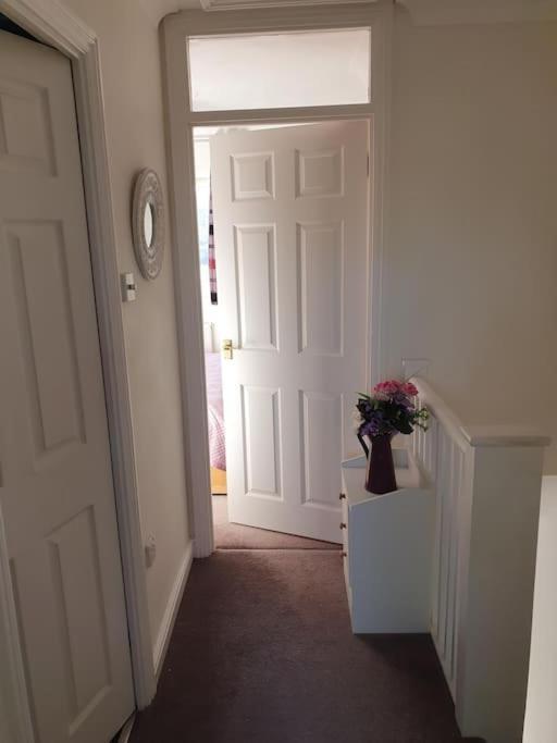 Christchurch Home From Home Bagian luar foto